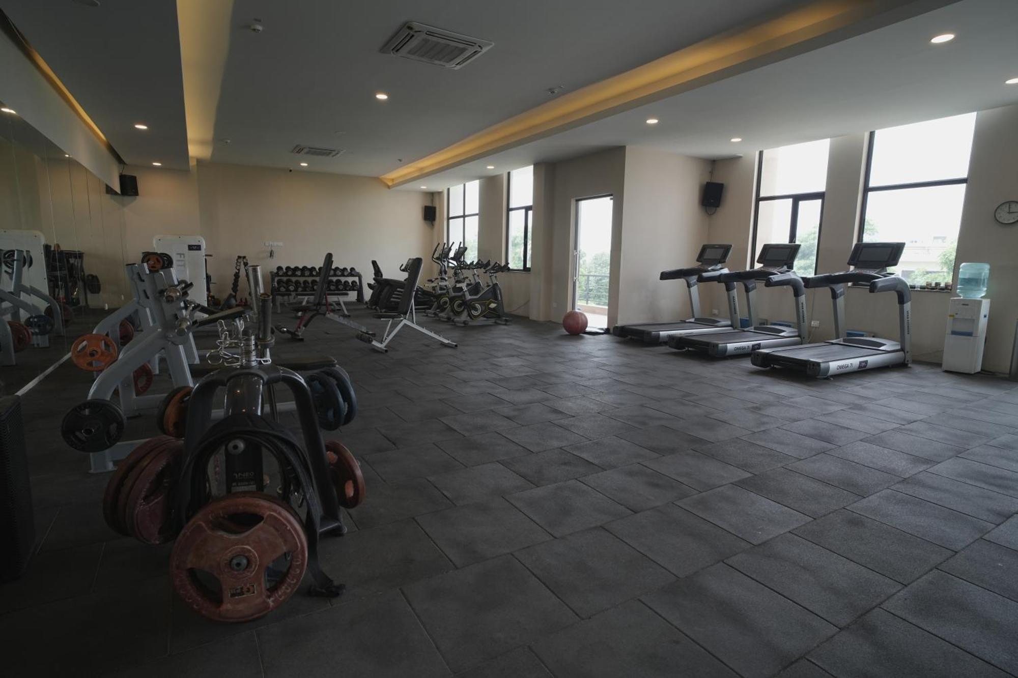 Tdi Club Retreat Sector-110 Hotel Mohali Kültér fotó